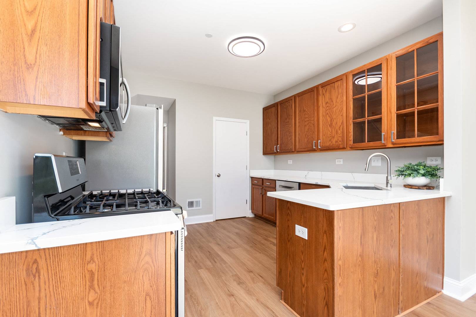 206 Barrett DR #D, Yorkville, IL 60560