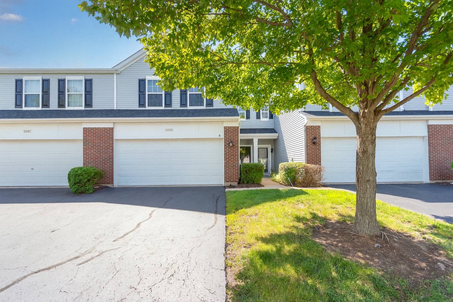 206 Barrett DR #D, Yorkville, IL 60560
