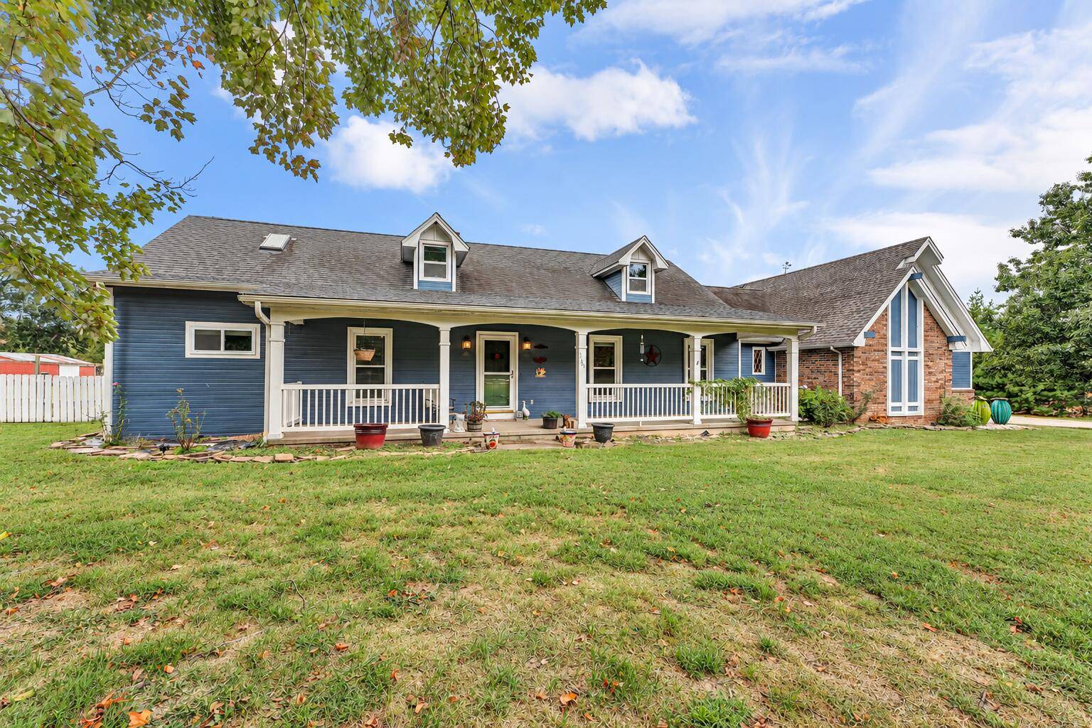 2704 W Sharon DR, Ozark, MO 65721