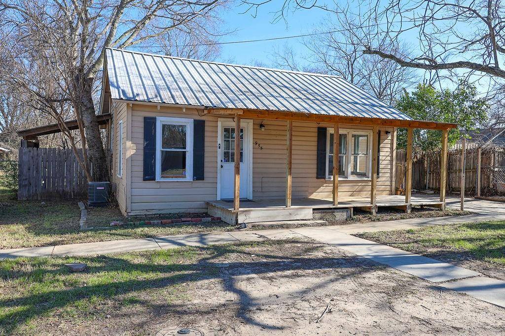 955 N Stephen Avenue, Stephenville, TX 76401