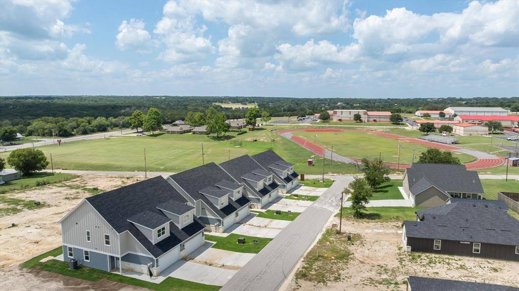 710 N Sycamore Street, Hico, TX 76457