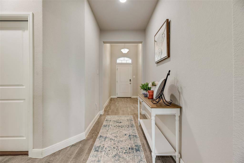 517 Frenchpark Drive, Fort Worth, TX 76052