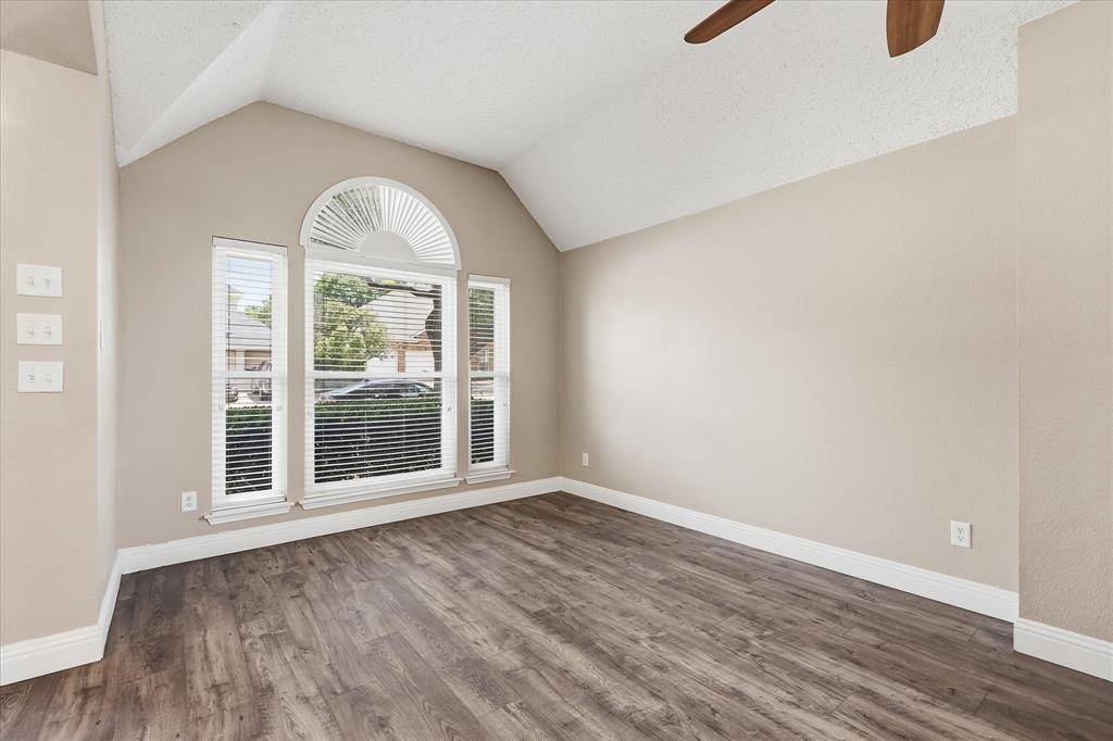 5541 Cranberry Drive, Fort Worth, TX 76137