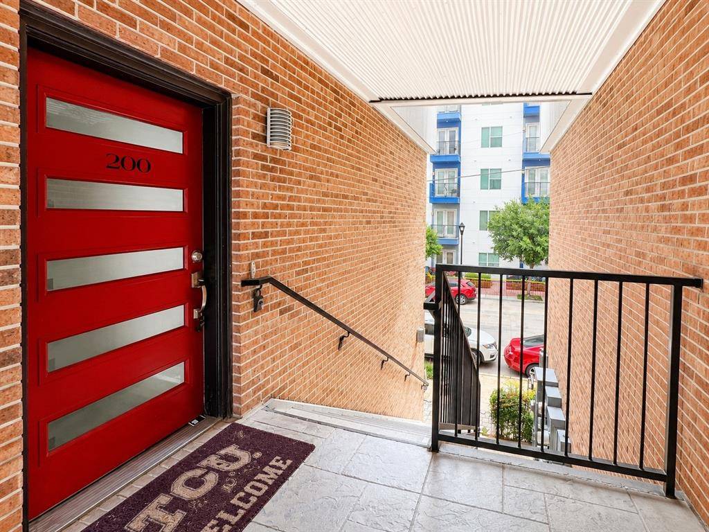 1320 May Street #200, Fort Worth, TX 76104