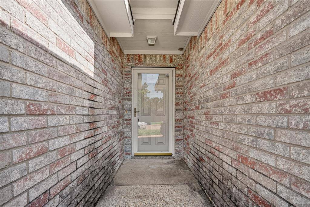 1414 Aviary Drive, Desoto, TX 75115