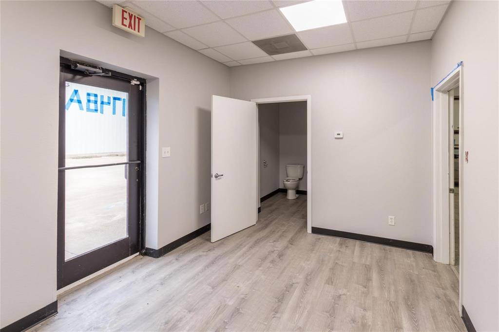 1812 N Main #B, Cleburne, TX 76033