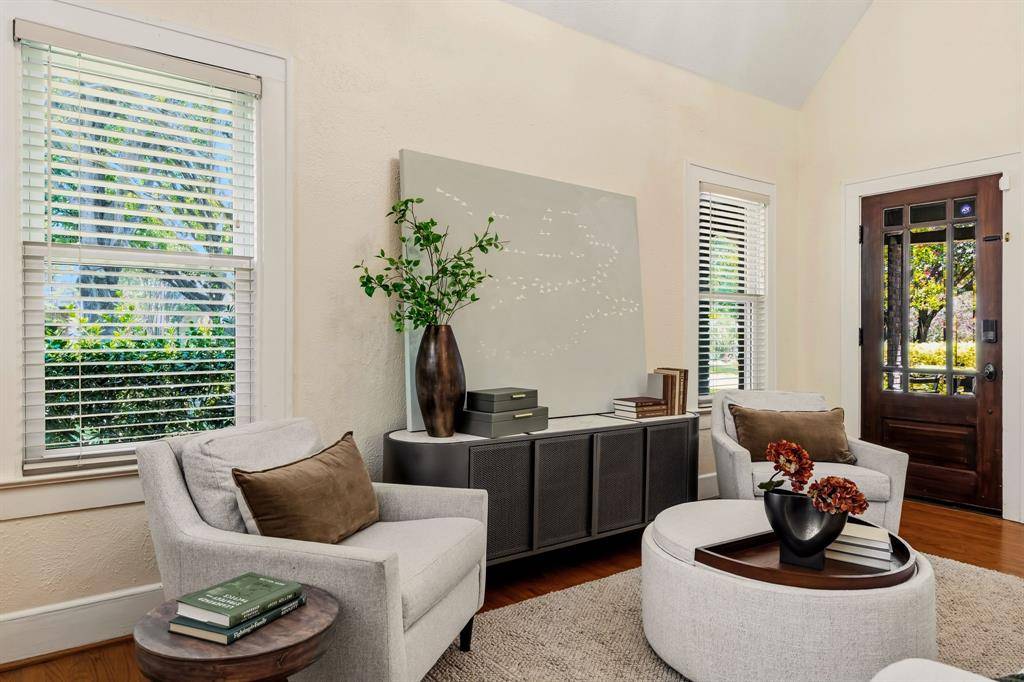 907 Monte Vista Drive, Dallas, TX 75223