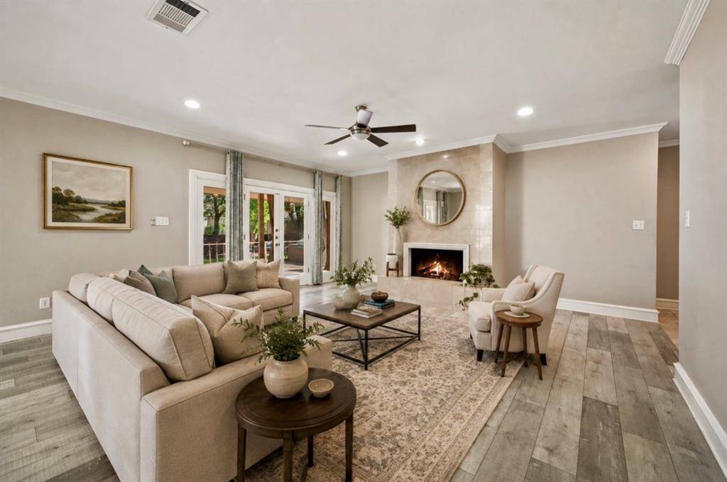 2311 Creekside Circle N, Irving, TX 75063