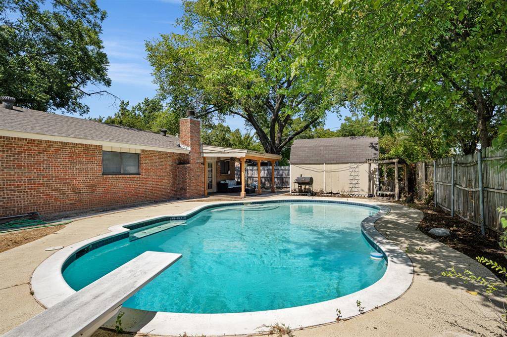 419 Buffalo Drive, Arlington, TX 76013