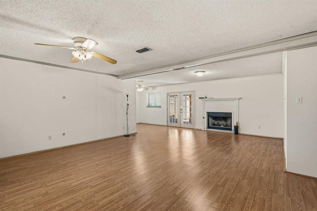 419 Buffalo Drive, Arlington, TX 76013