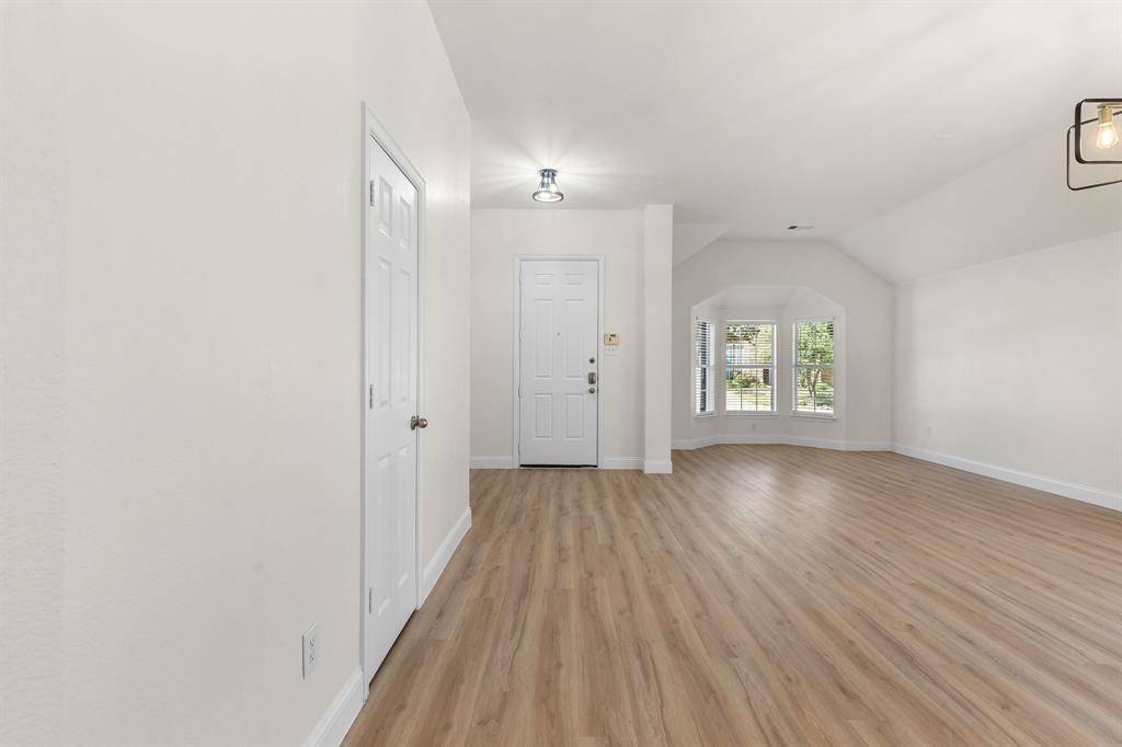 8200 Watson Road, Lantana, TX 76226
