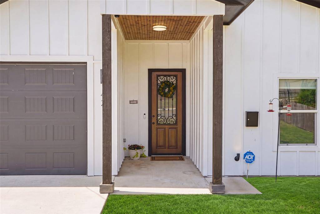 4211 S Denley Drive, Dallas, TX 75216