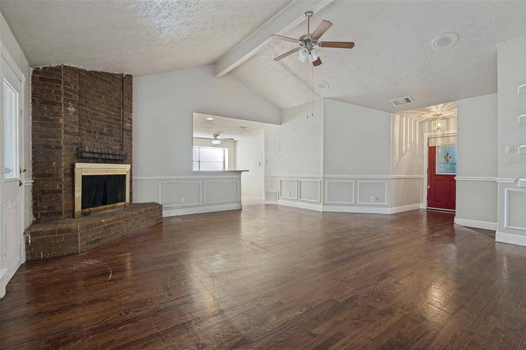 2307 Busch Drive, Arlington, TX 76014