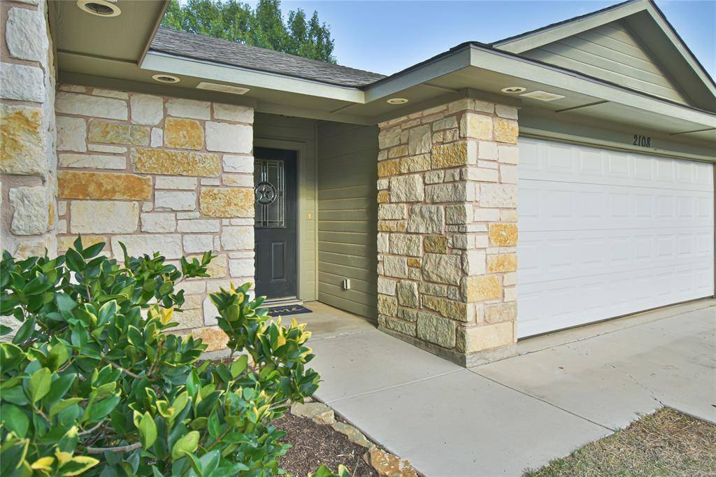2108 8th Street, Brownwood, TX 76801