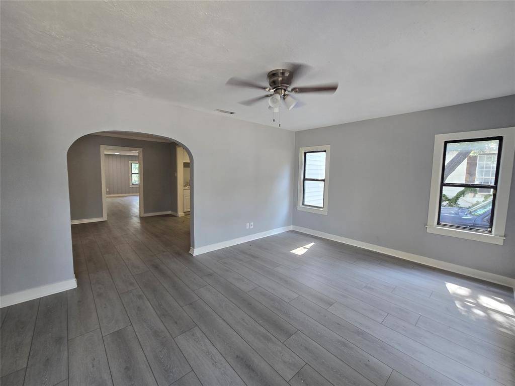 314 W Clarendon Drive, Dallas, TX 75208