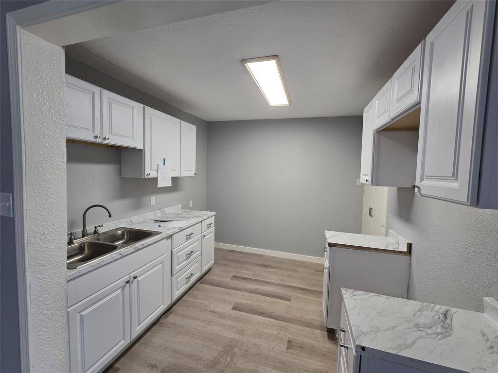 314 W Clarendon Drive, Dallas, TX 75208
