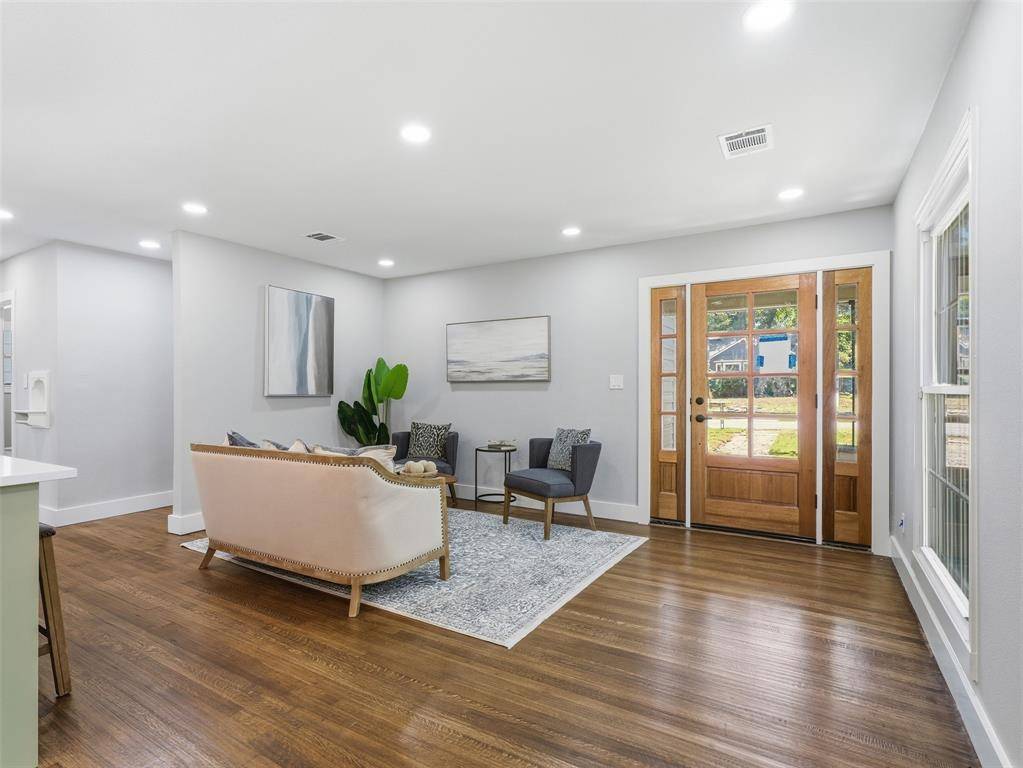 4016 Locke Avenue, Fort Worth, TX 76107