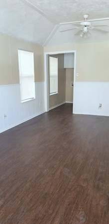 105 E Tyler Street #A, Ennis, TX 75119