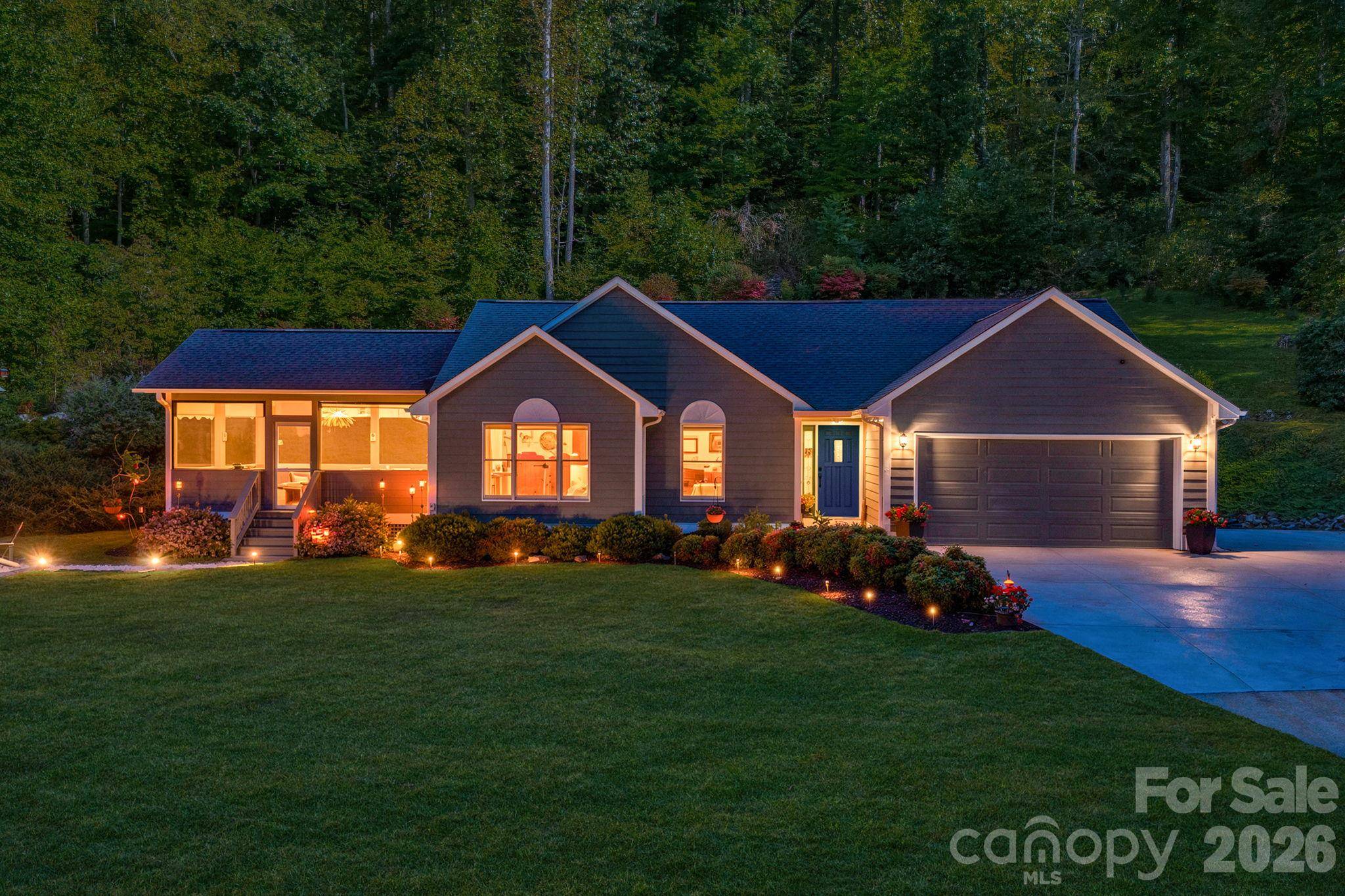 422 S Turkey Creek RD, Leicester, NC 28748