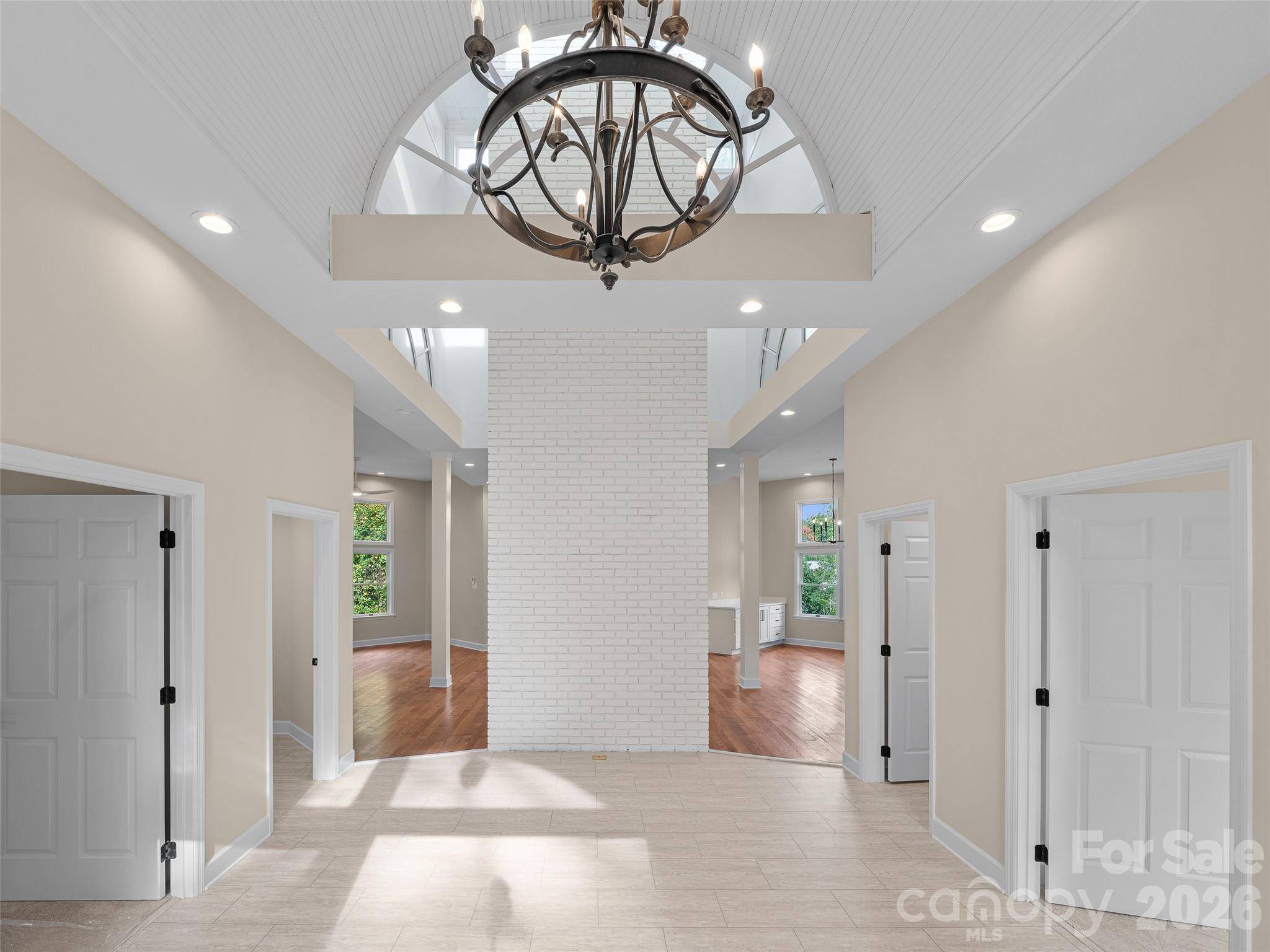 18 Carriage Park WAY, Hendersonville, NC 28791