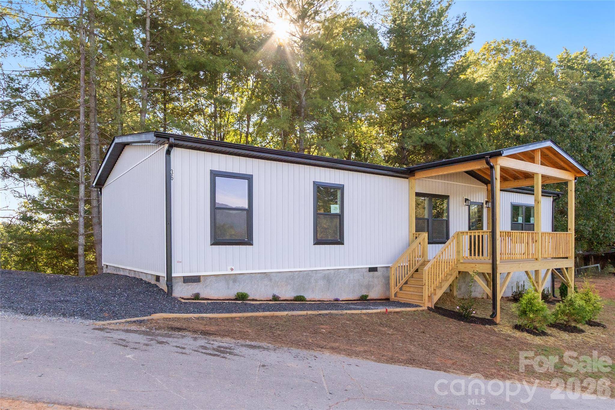 36 Aladdin DR #3, Leicester, NC 28748