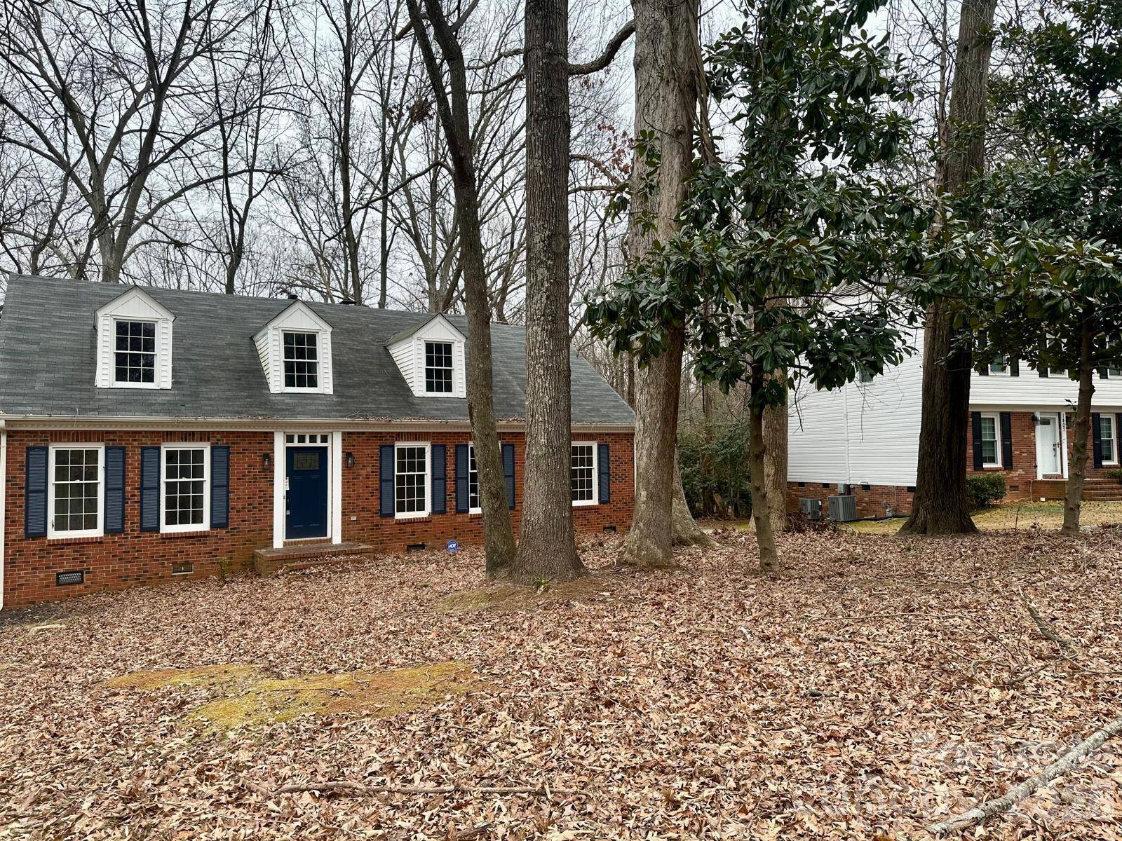1401 Longbrook DR, Charlotte, NC 28270