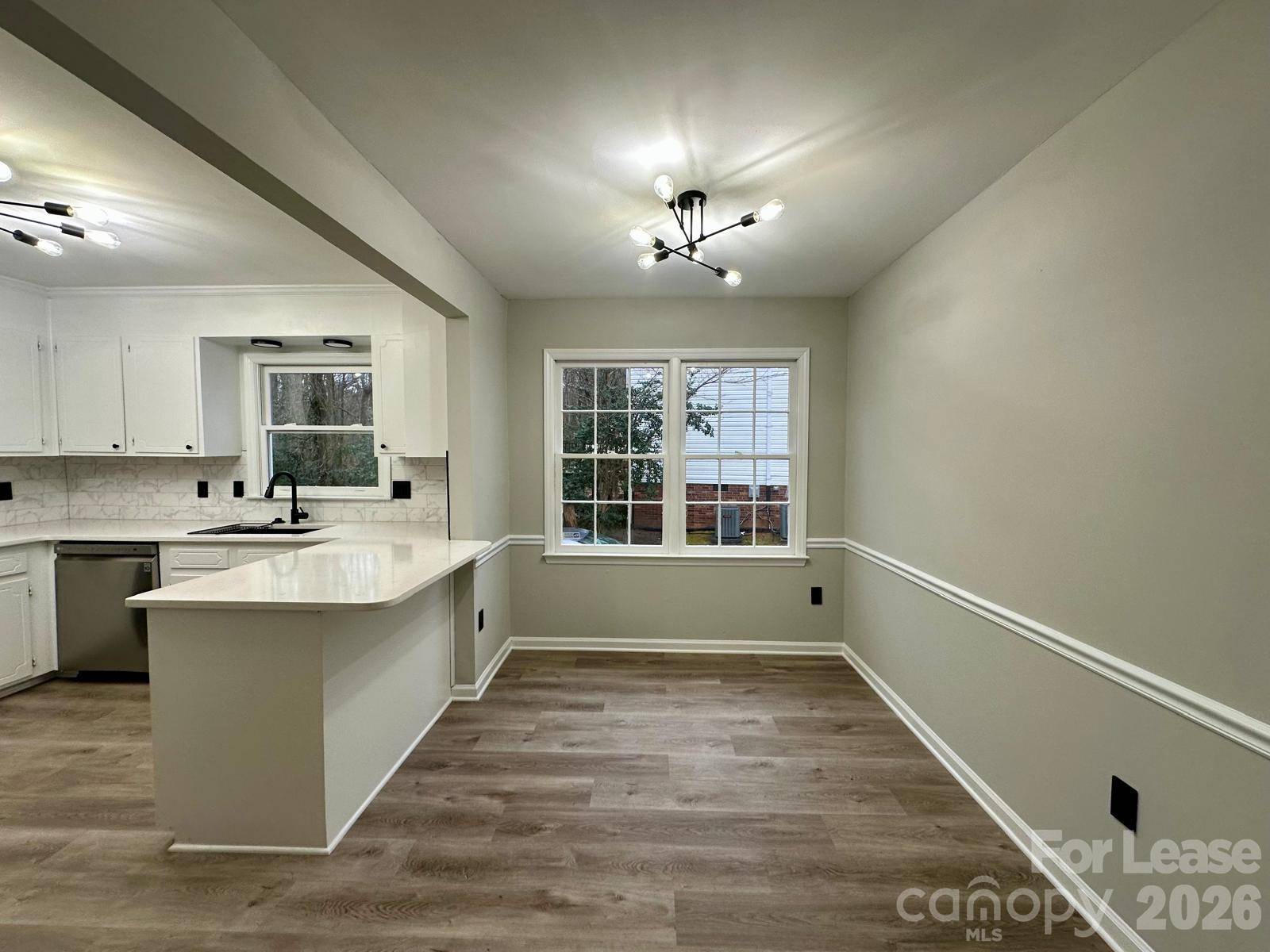 1401 Longbrook DR, Charlotte, NC 28270