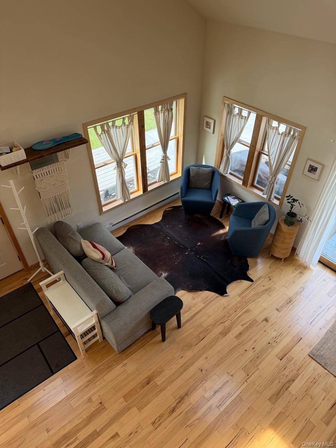 781 Salisbury TPKE, Red Hook, NY 12571