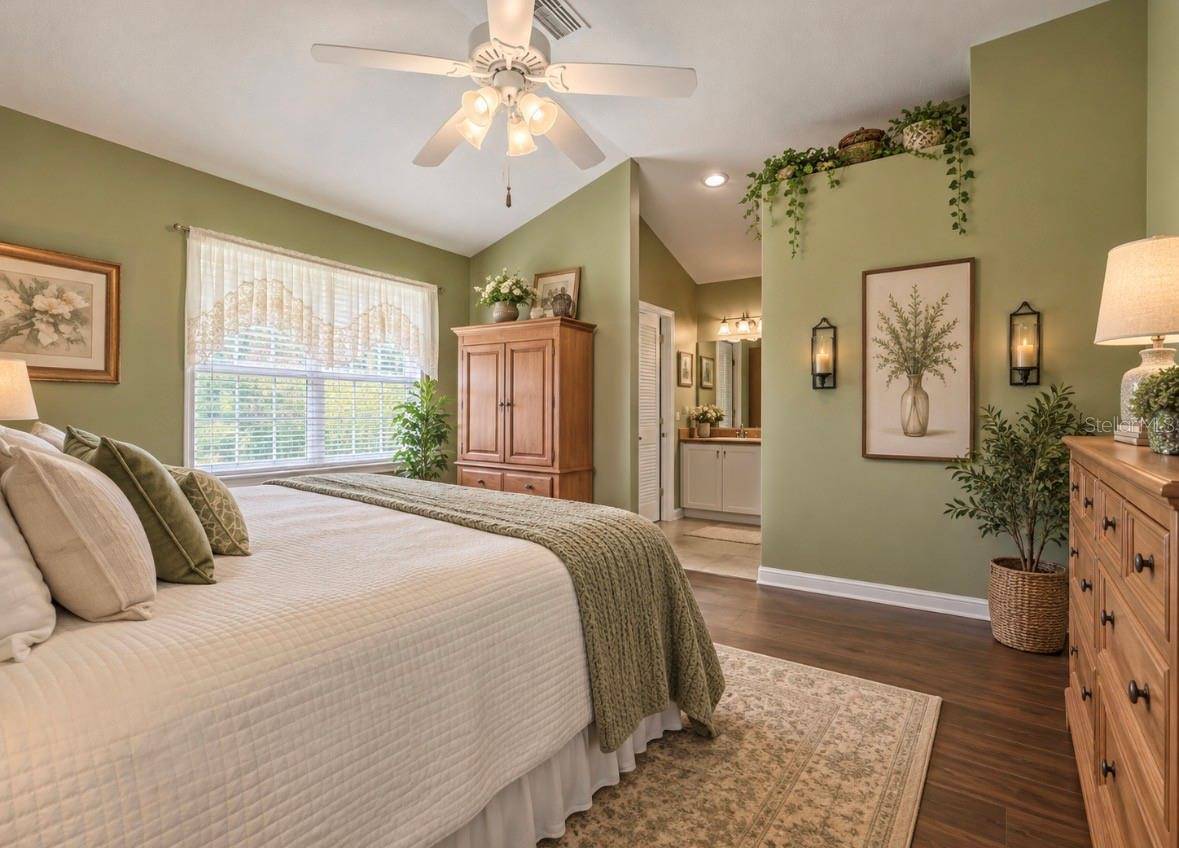 1034 VENTURA DR, Lady Lake, FL 32159