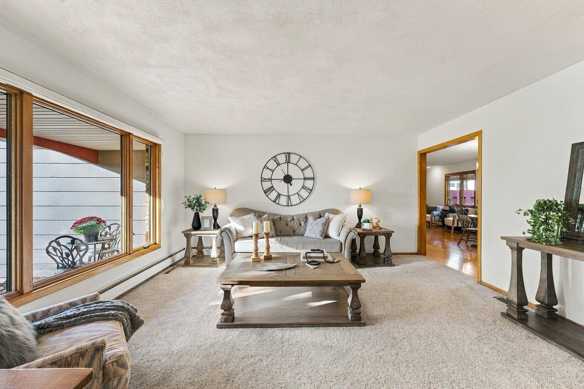 227 Ridgewood CT, Waconia, MN 55387