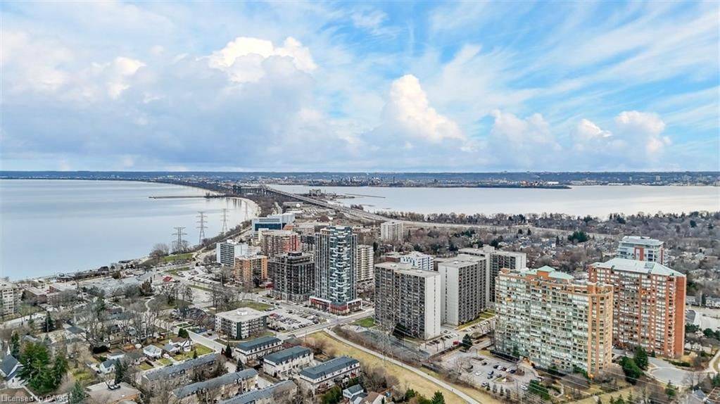 1276 Maple Crossing BLVD #903, Burlington, ON L7S 2J9