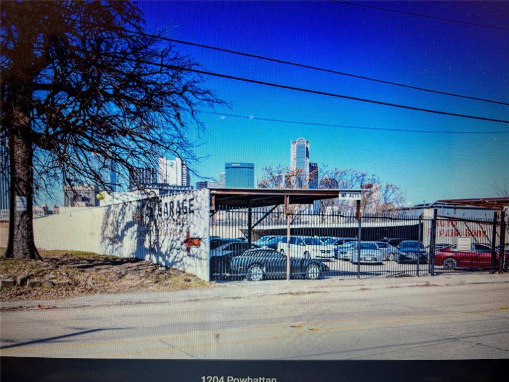 1204 Powhattan Street, Dallas, TX 75215