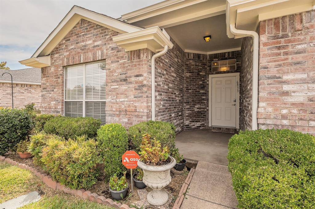 6833 Bluff View Drive, Watauga, TX 76137