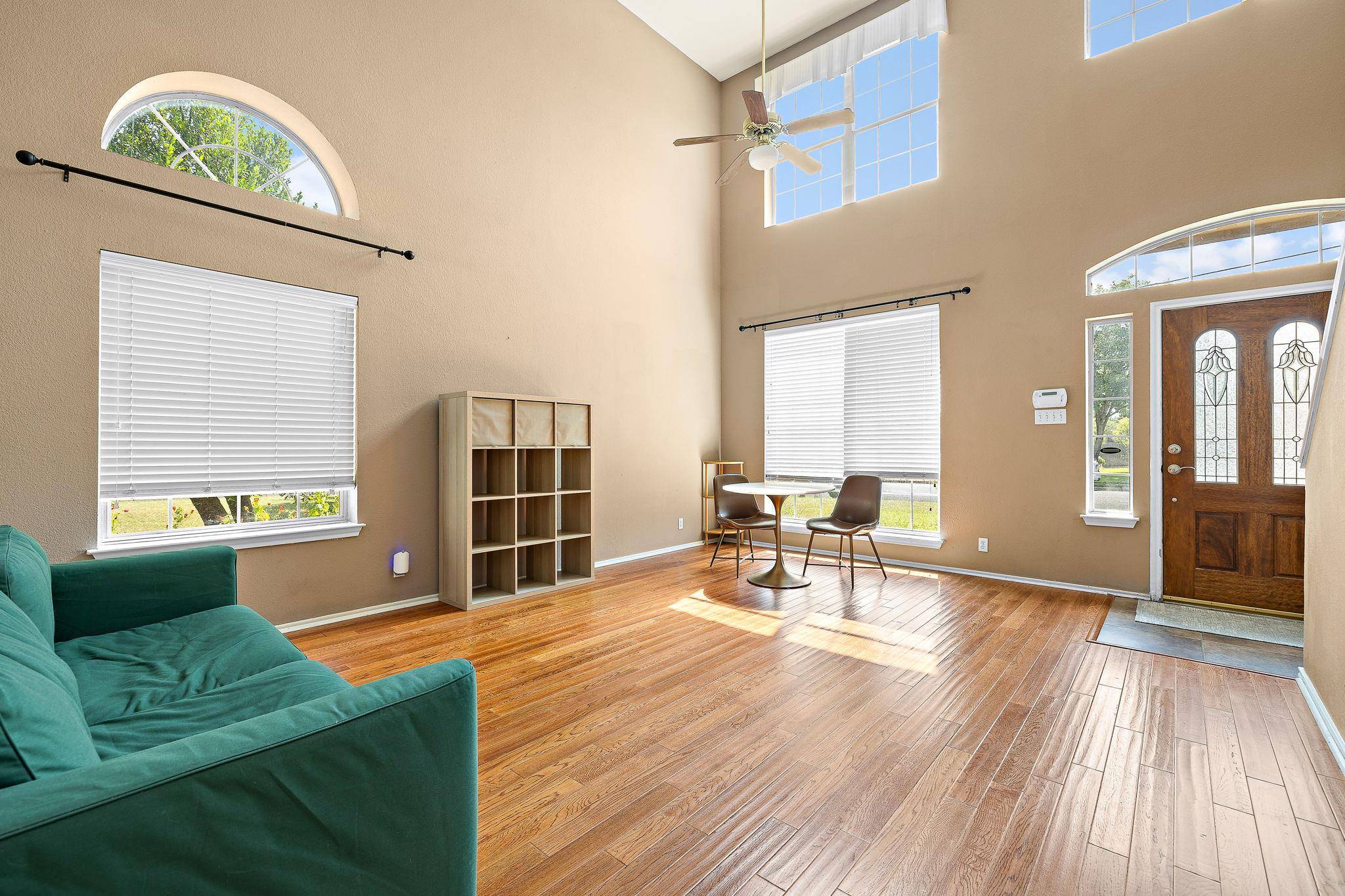 400 Debora DR, Georgetown, TX 78628