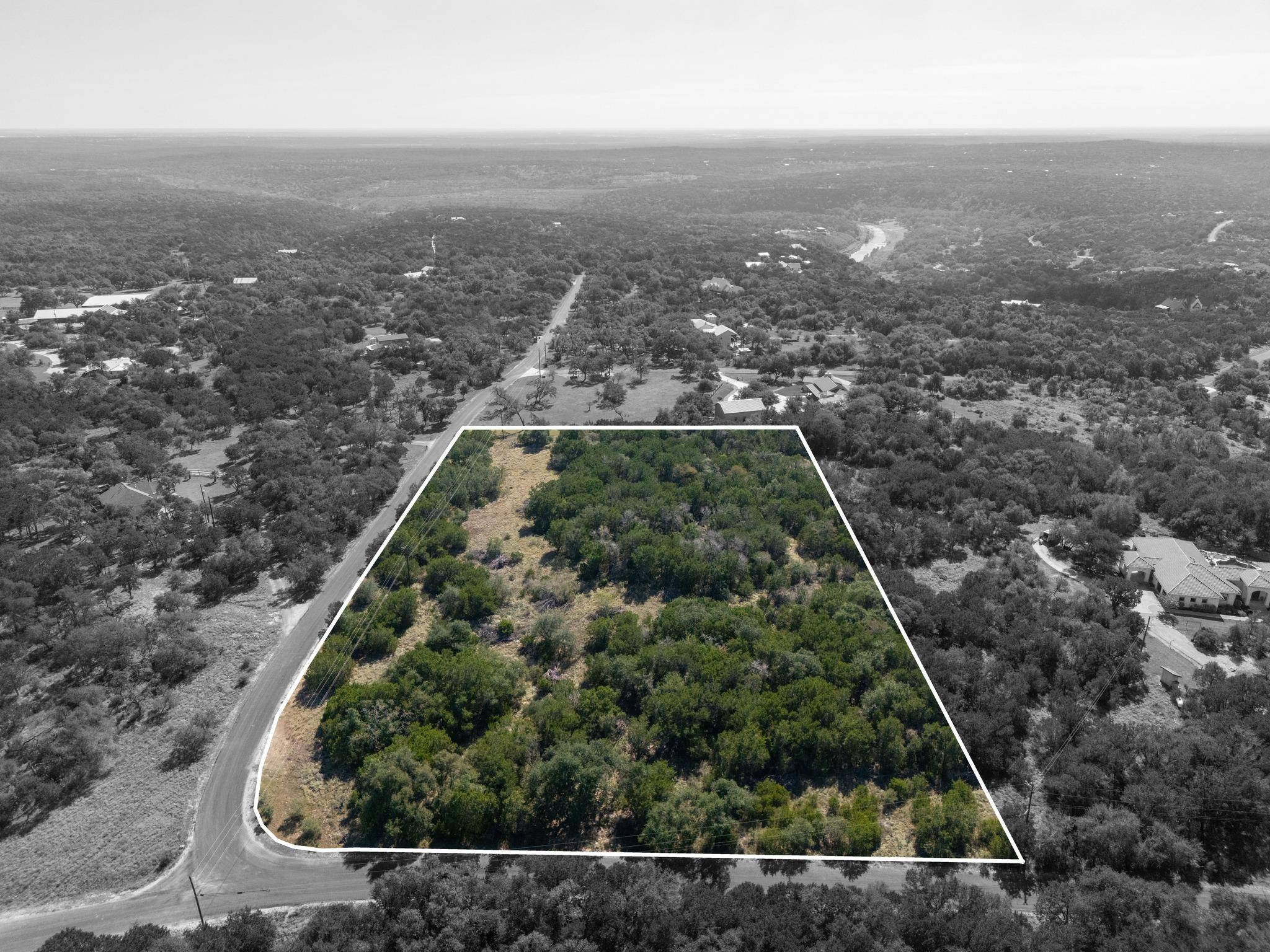 1001 Bluff View RD, Wimberley, TX 78676