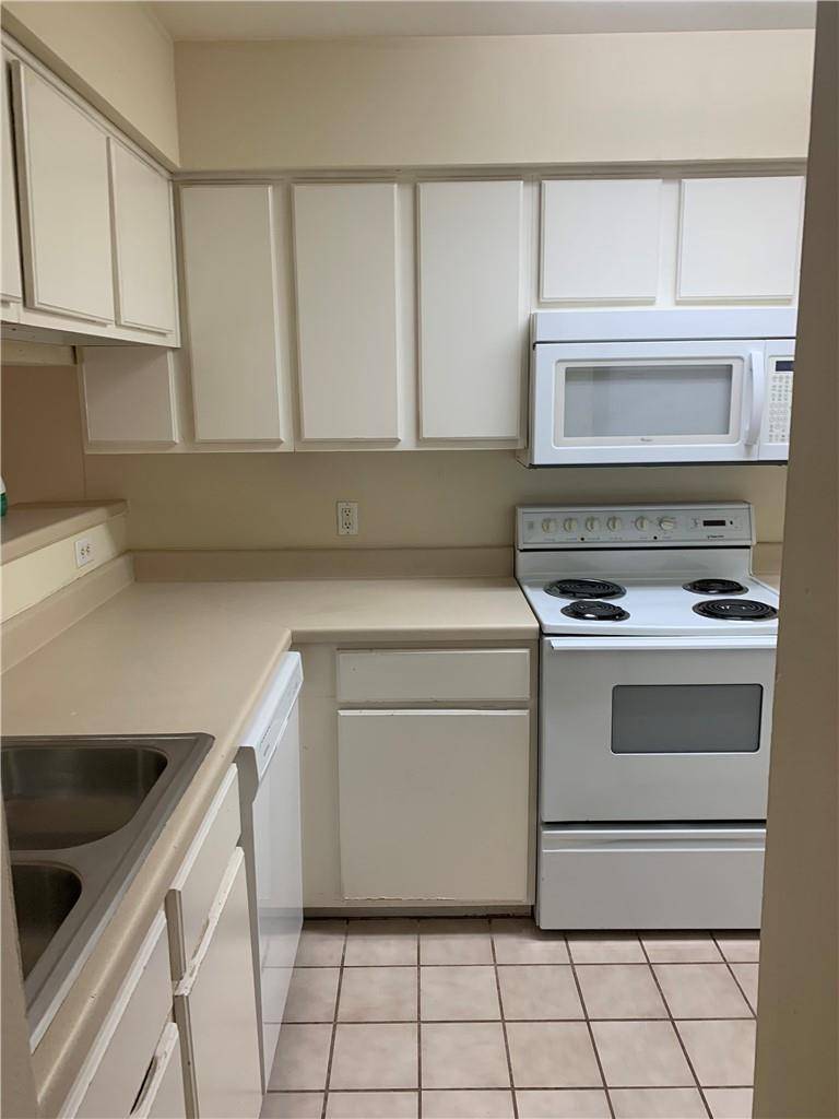 501 W 26th ST #122, Austin, TX 78705