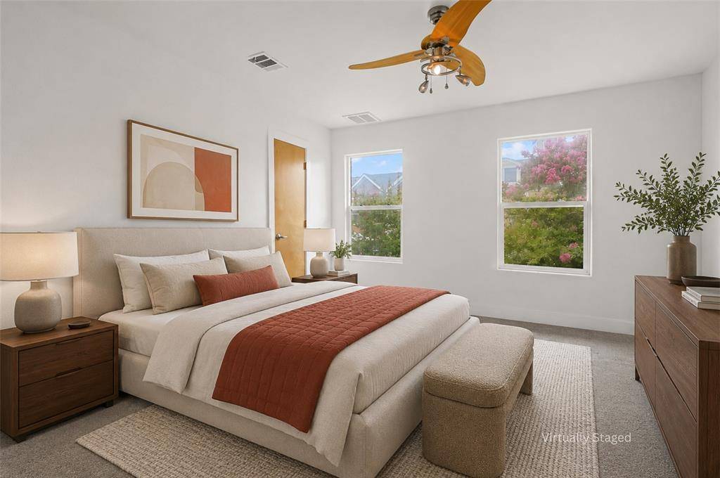 1101 Grove BLVD #208, Austin, TX 78741