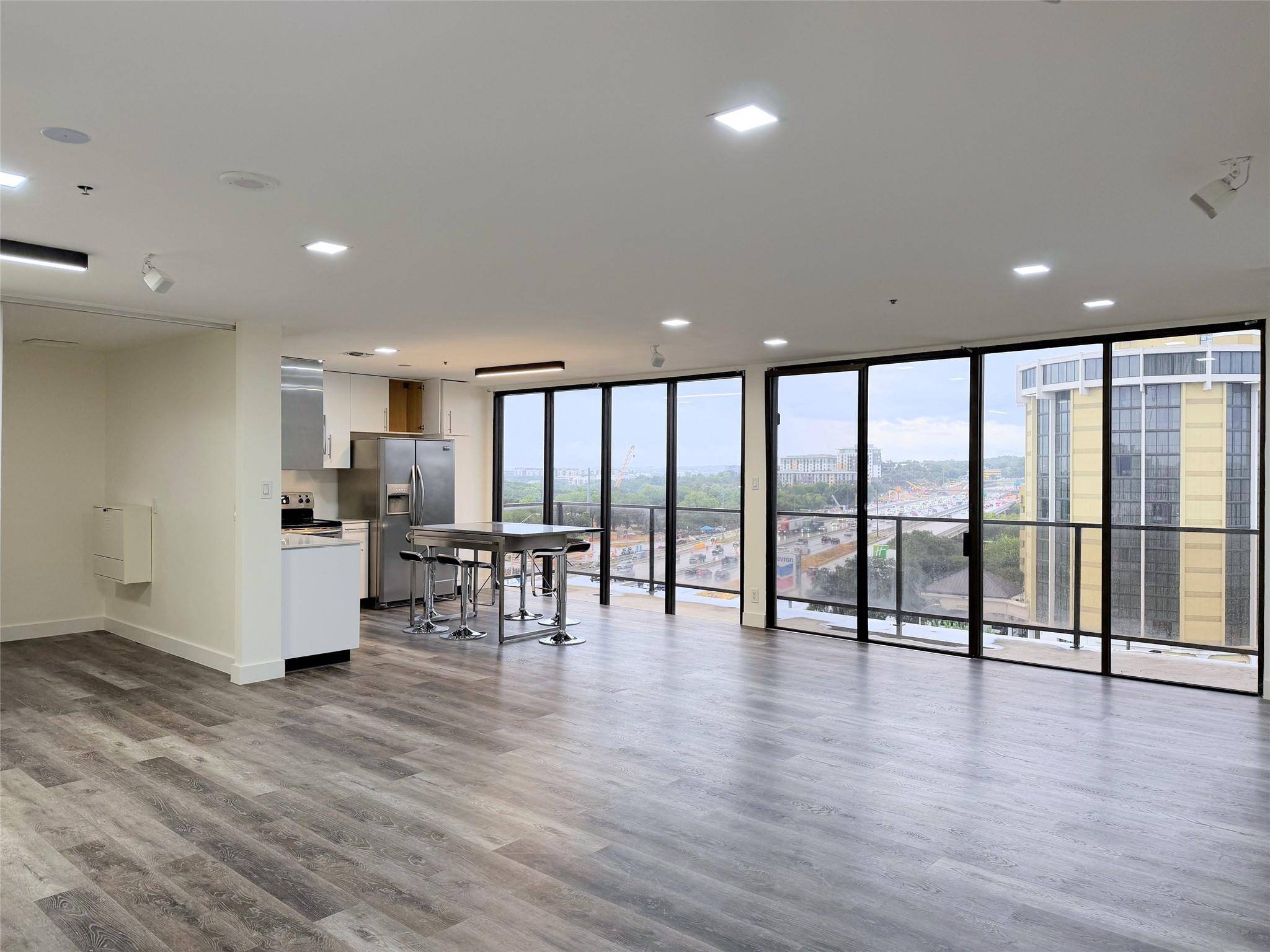 40 N Interstate 35 #8D4, Austin, TX 78701