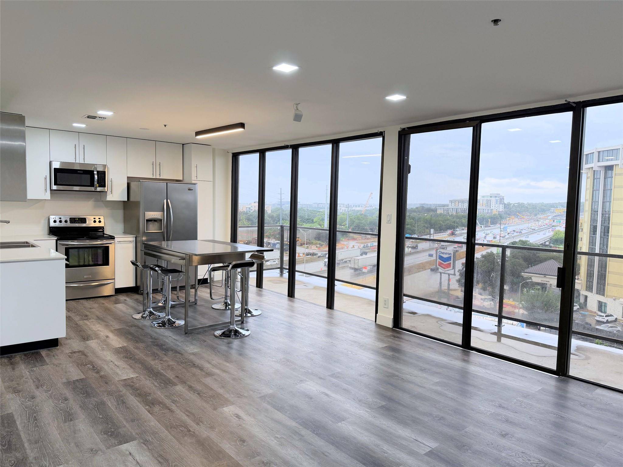 40 N Interstate 35 #8D4, Austin, TX 78701