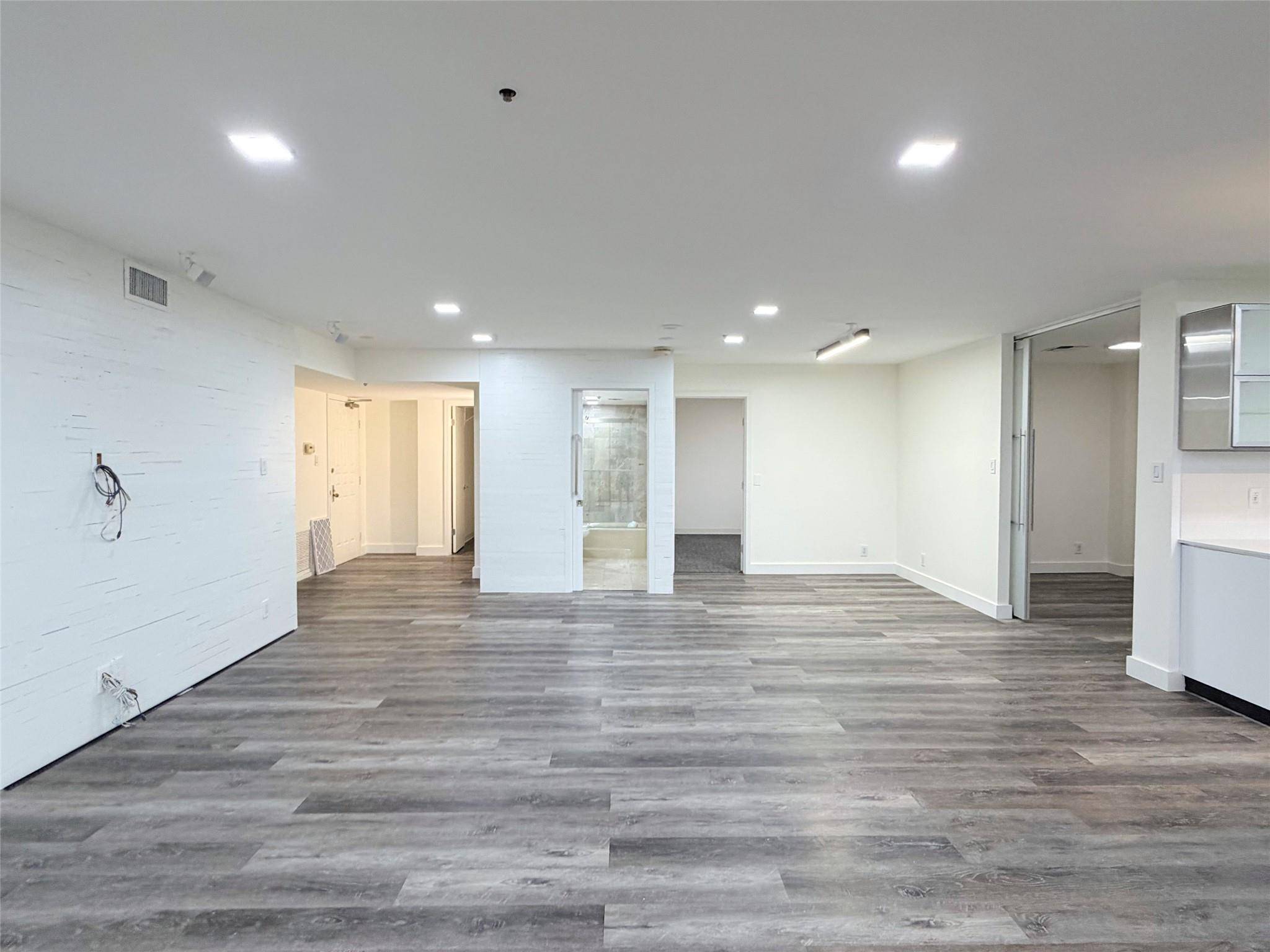 40 N Interstate 35 #8D4, Austin, TX 78701