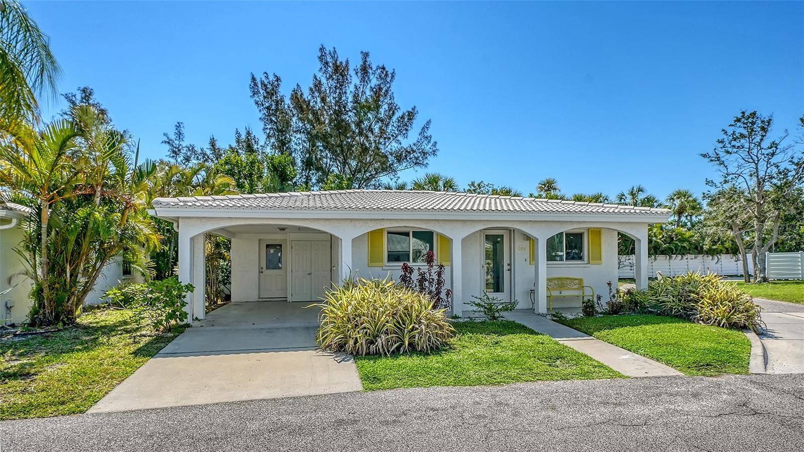 554 SPANISH DR S, Longboat Key, FL 34228