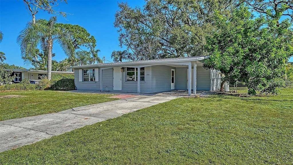 5529 NUTMEG AVE, Sarasota, FL 34231