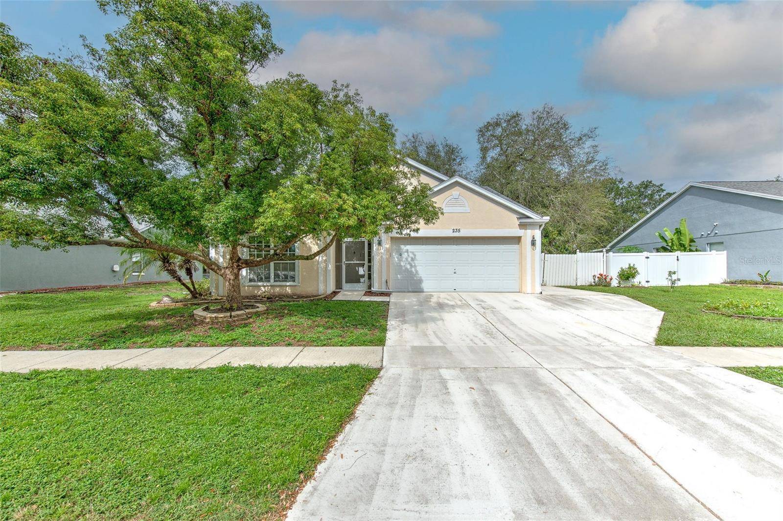 235 LAKEWAY LN, Apollo Beach, FL 33572