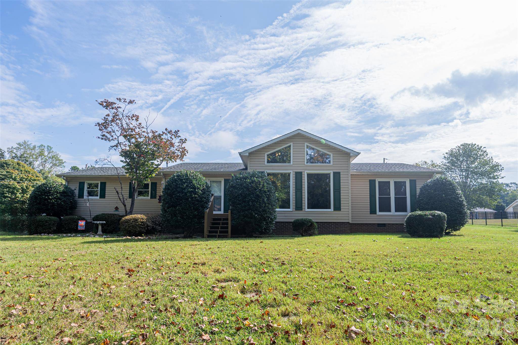 1440 Barbara DR, Cherryville, NC 28021