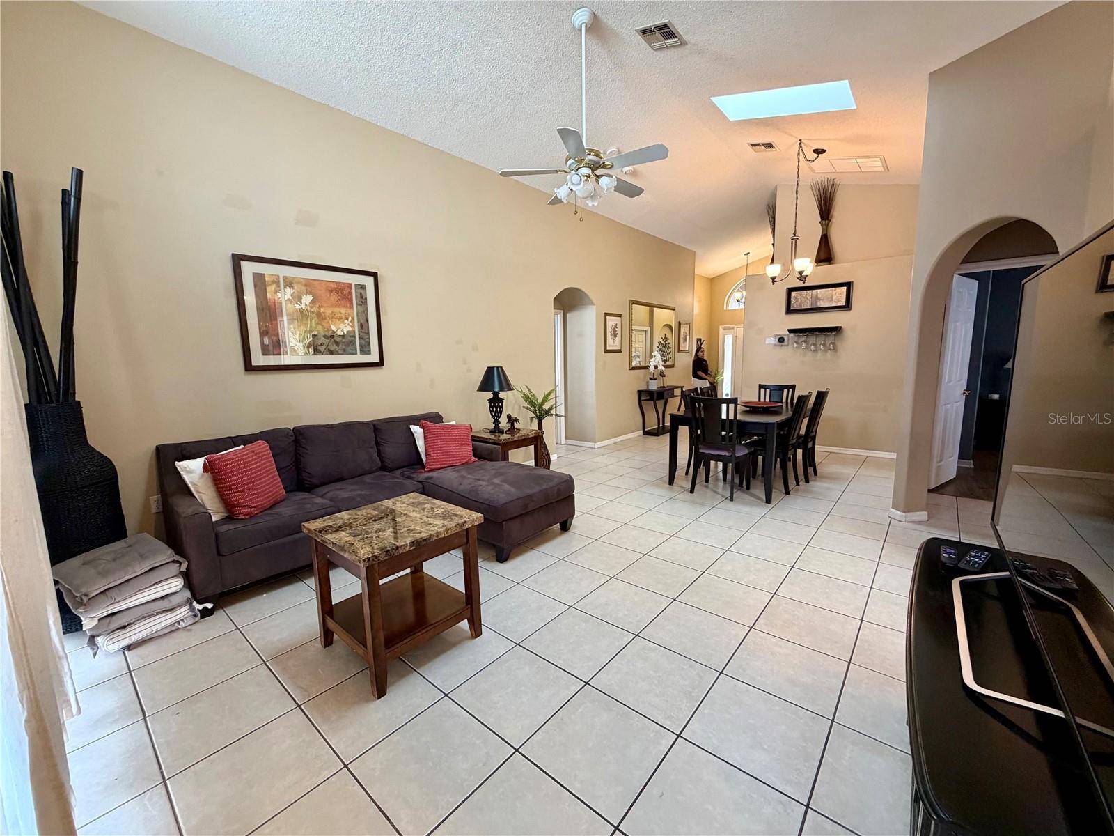 2564 BEAR CREEK CT, Kissimmee, FL 34747