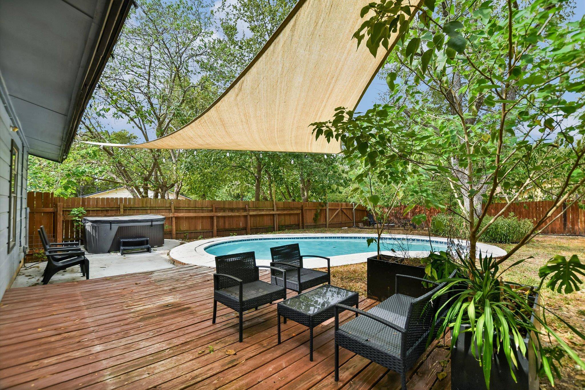 8910 Slayton DR E, Austin, TX 78753