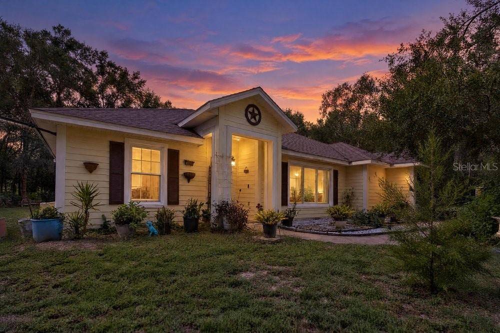 8708 E GALATIA LN, Floral City, FL 34436
