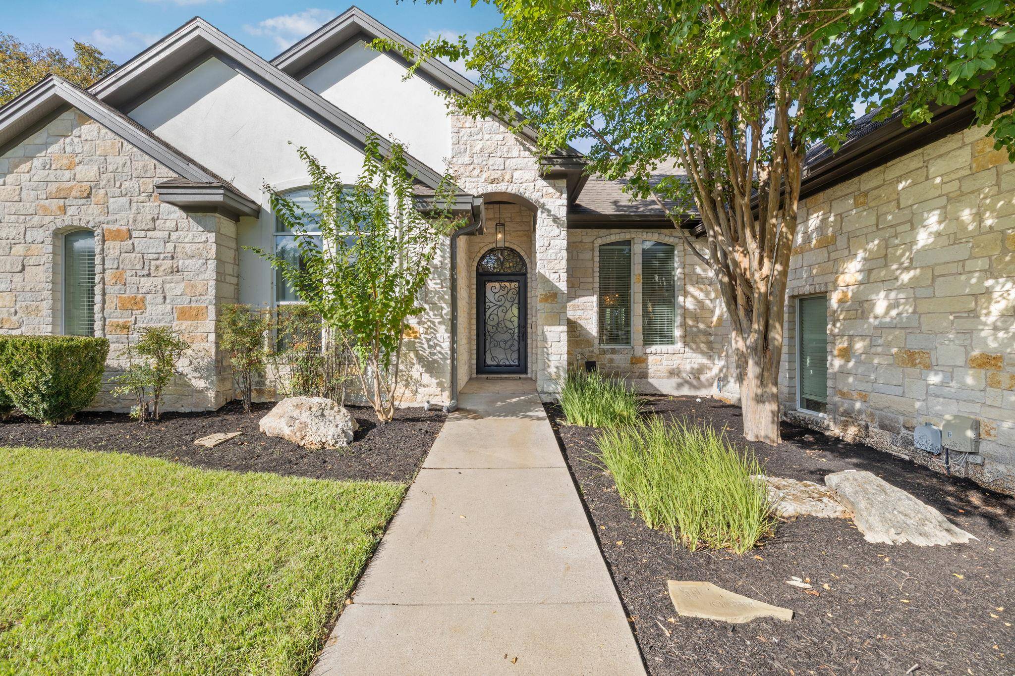 409 New Lido DR, Lakeway, TX 78734