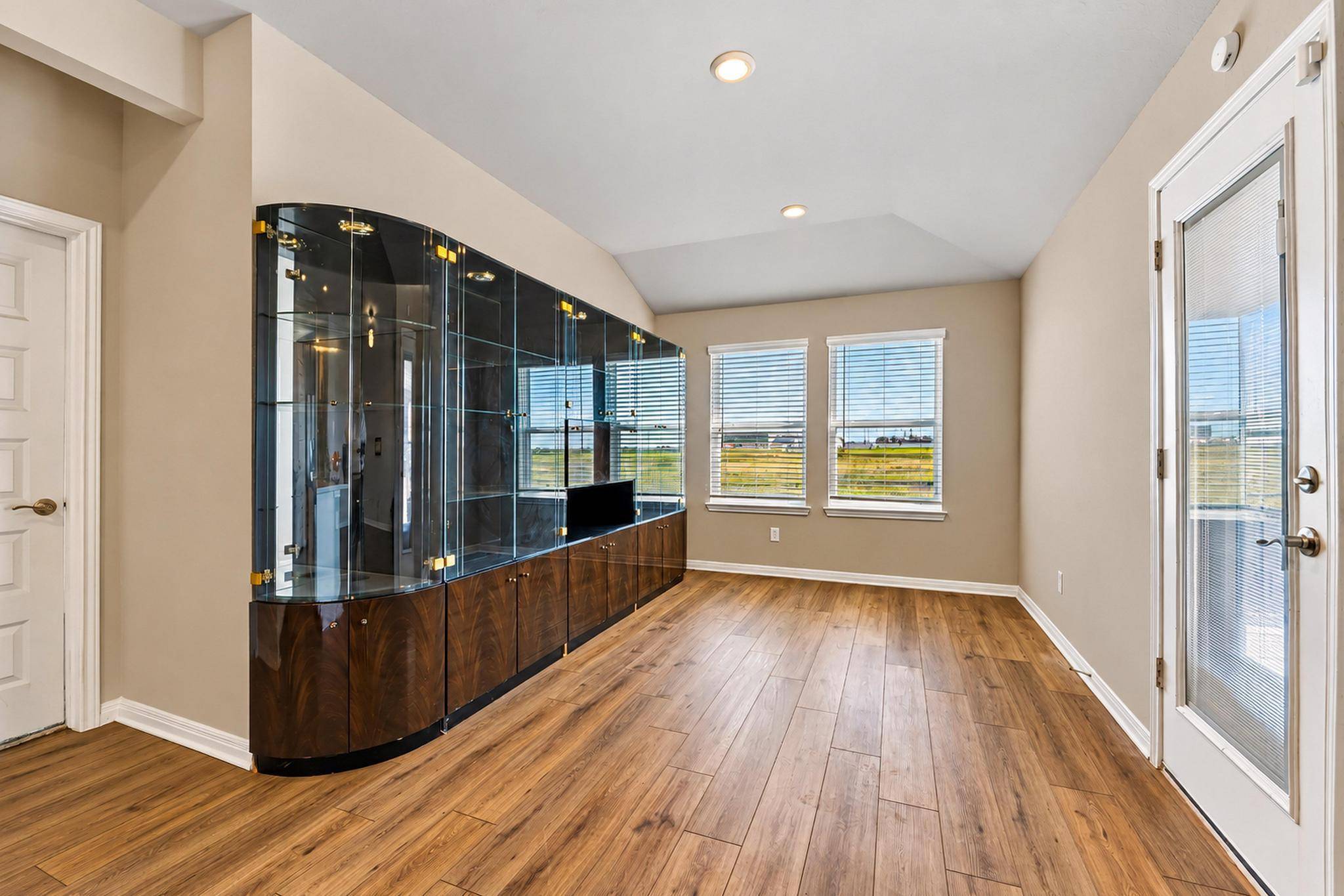 2879 Mill Run BND, Round Rock, TX 78665