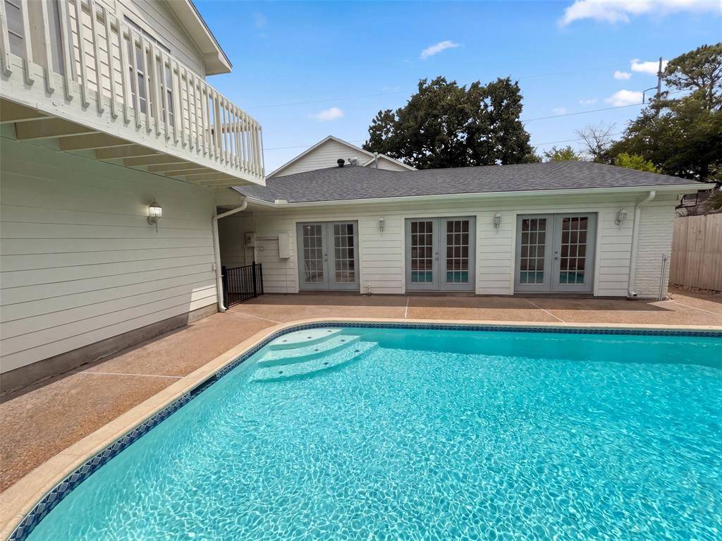 3911 White Settlement Road, Fort Worth, TX 76107